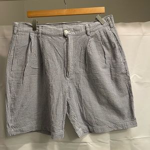 Jos A Banks Seersucker Shorts (Size 38)